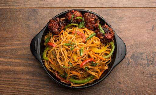 CHILLI BASIL MANCHURIAN NOODLES