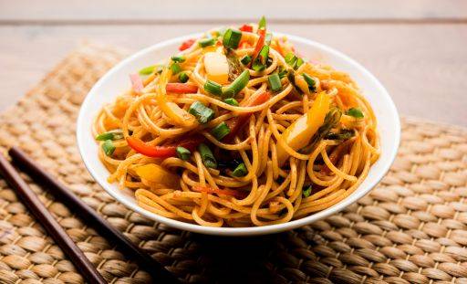 VEG. HAKKA NOODLES
