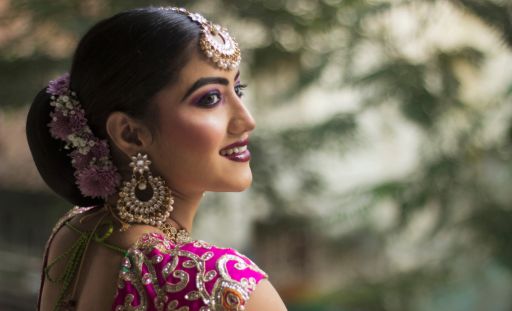 Wide range of stylish & traditional hair accessories