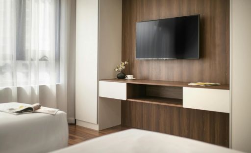PLASMA TV