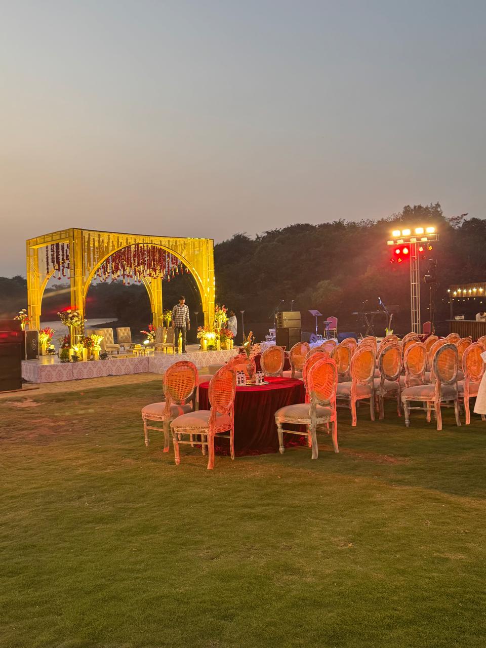 Destination wedding heading..