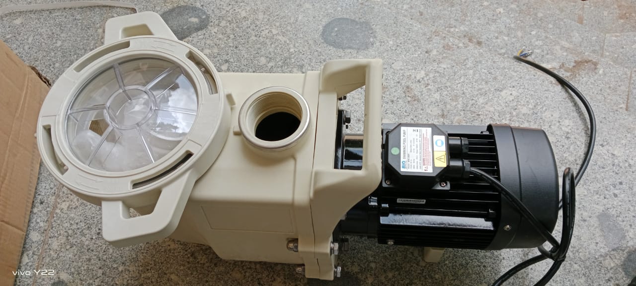 Swimming pool sand filter